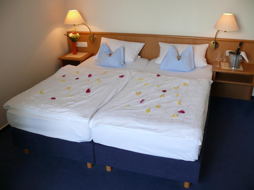 Hotel Zur Schoenen Aussicht Grömitz Quarto foto